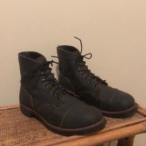 Red Wing Iron Ranger Lace Up Boots Black Men’s 7